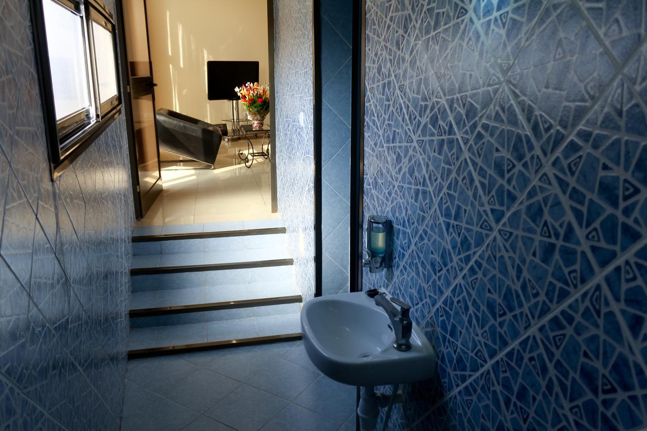Hotel M'Rode Lomé Eksteriør billede